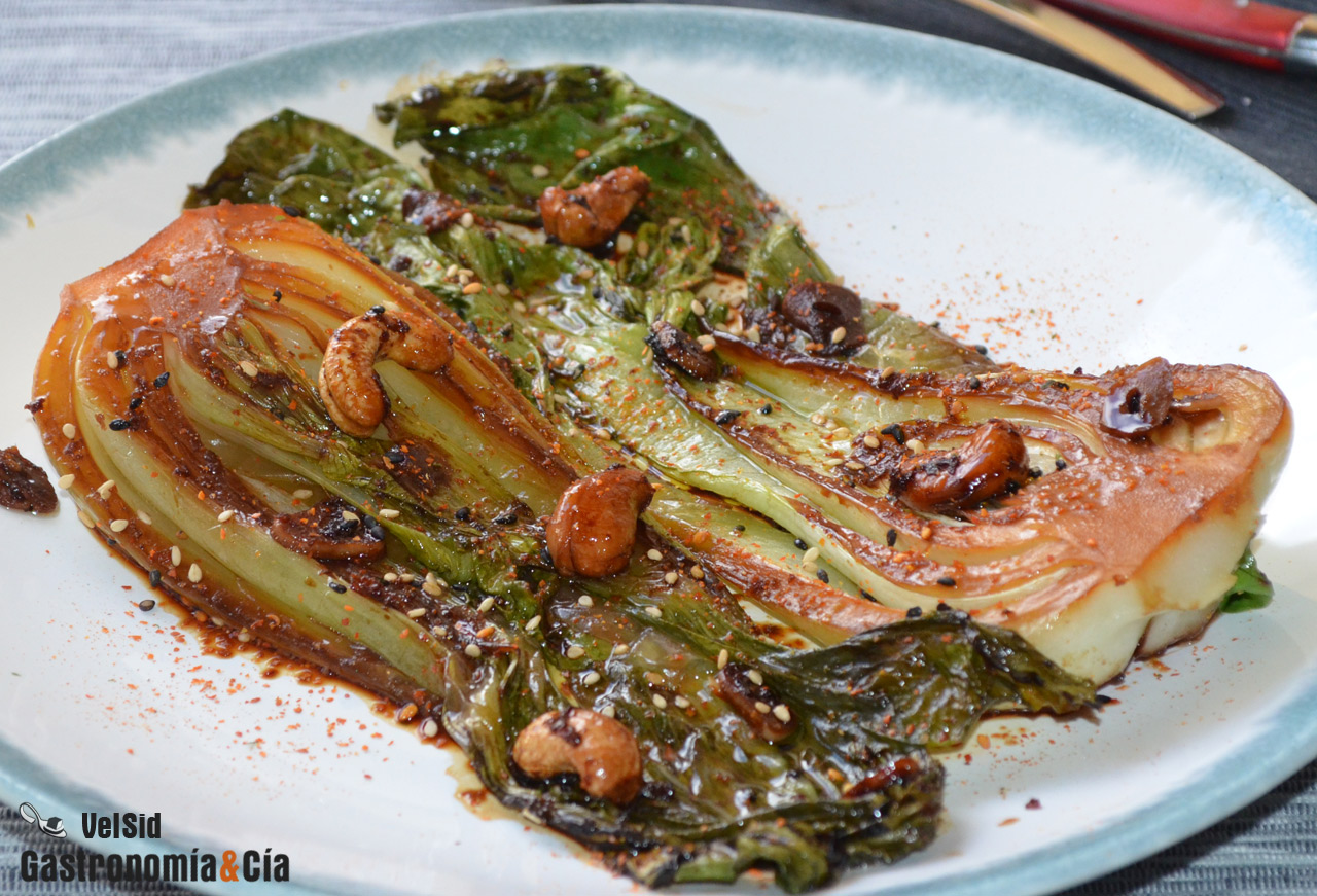 Pak choi con anacardos y tamari