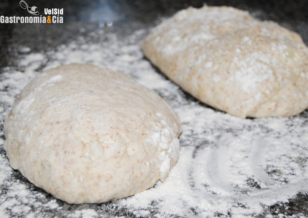 Pan de cebolla y laurel