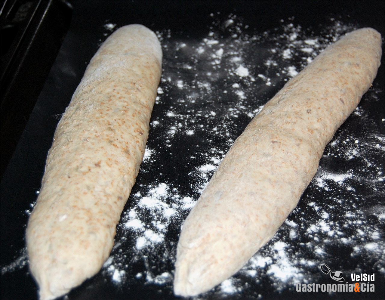 Pan integral con pipas de girasol y semillas de lino