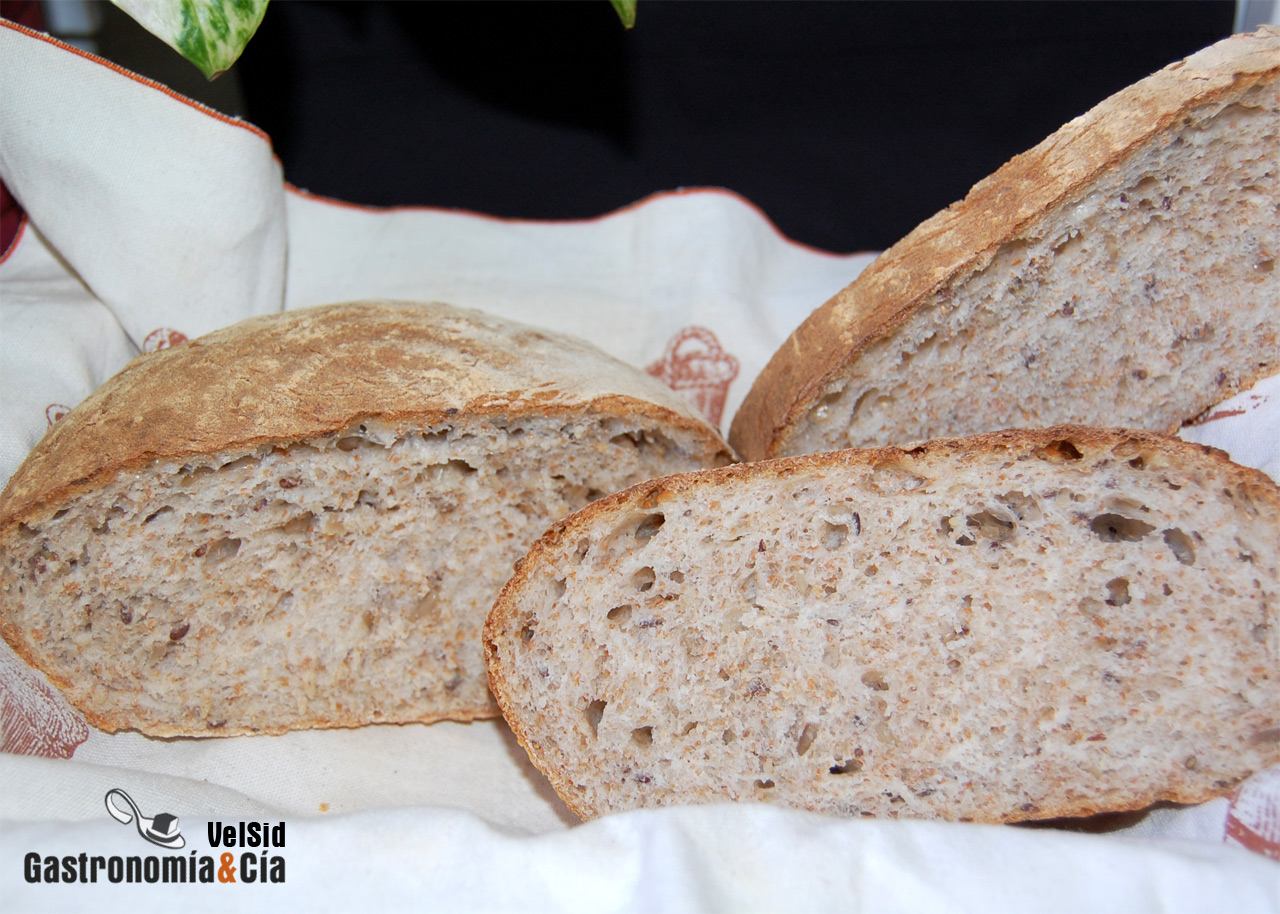 Pan integral con pipas de girasol y semillas de lino