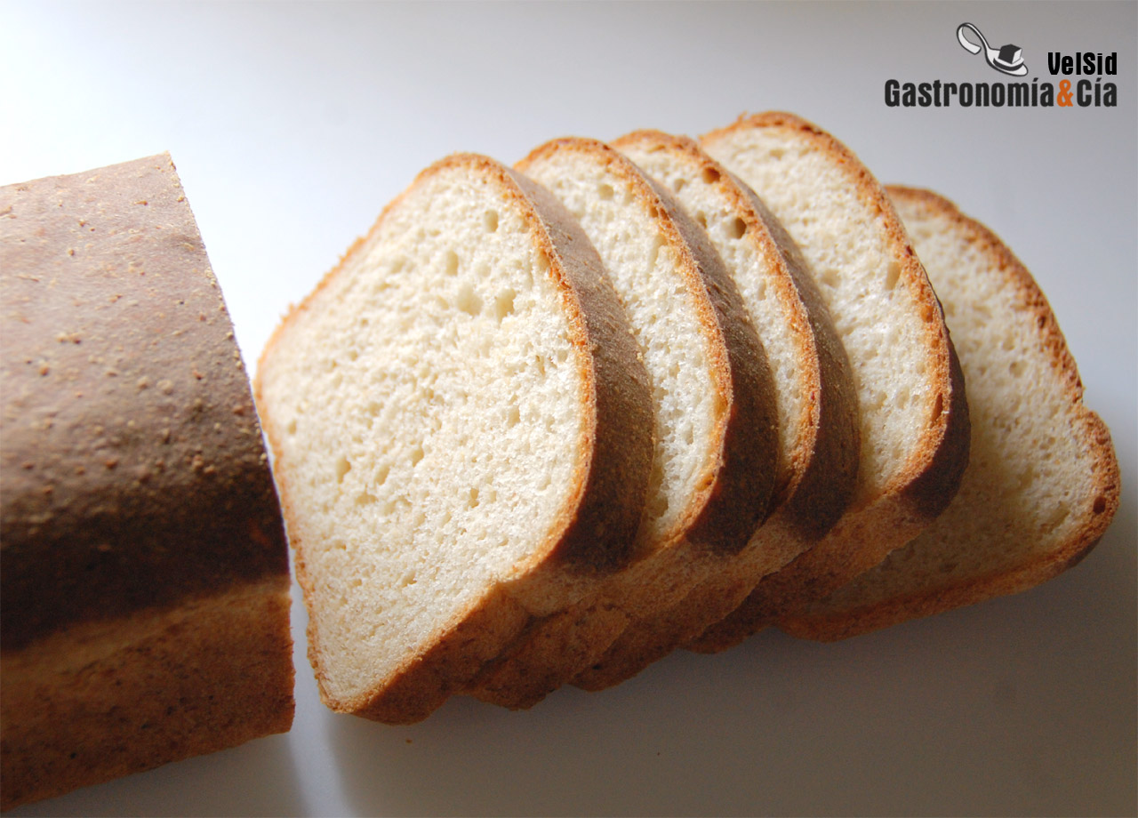 Pan de molde y avena