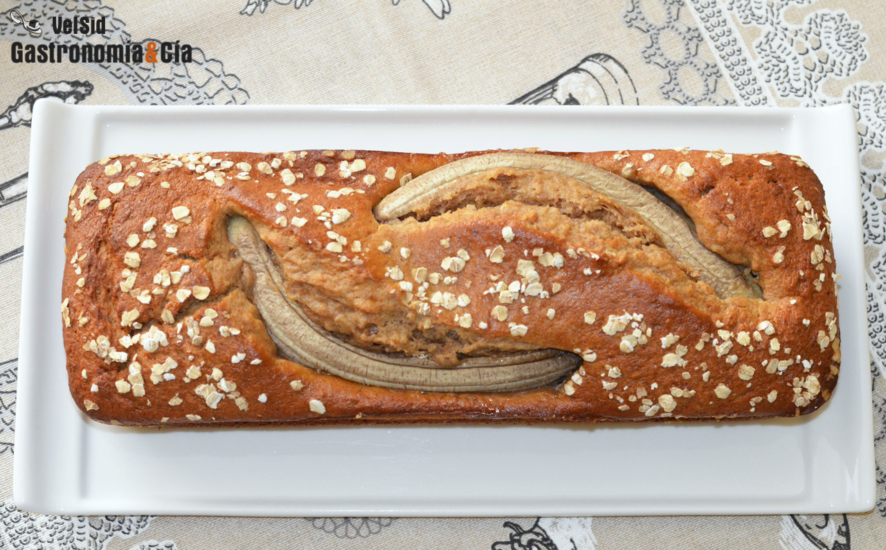 Bizcocho de plátano, espelta y miel