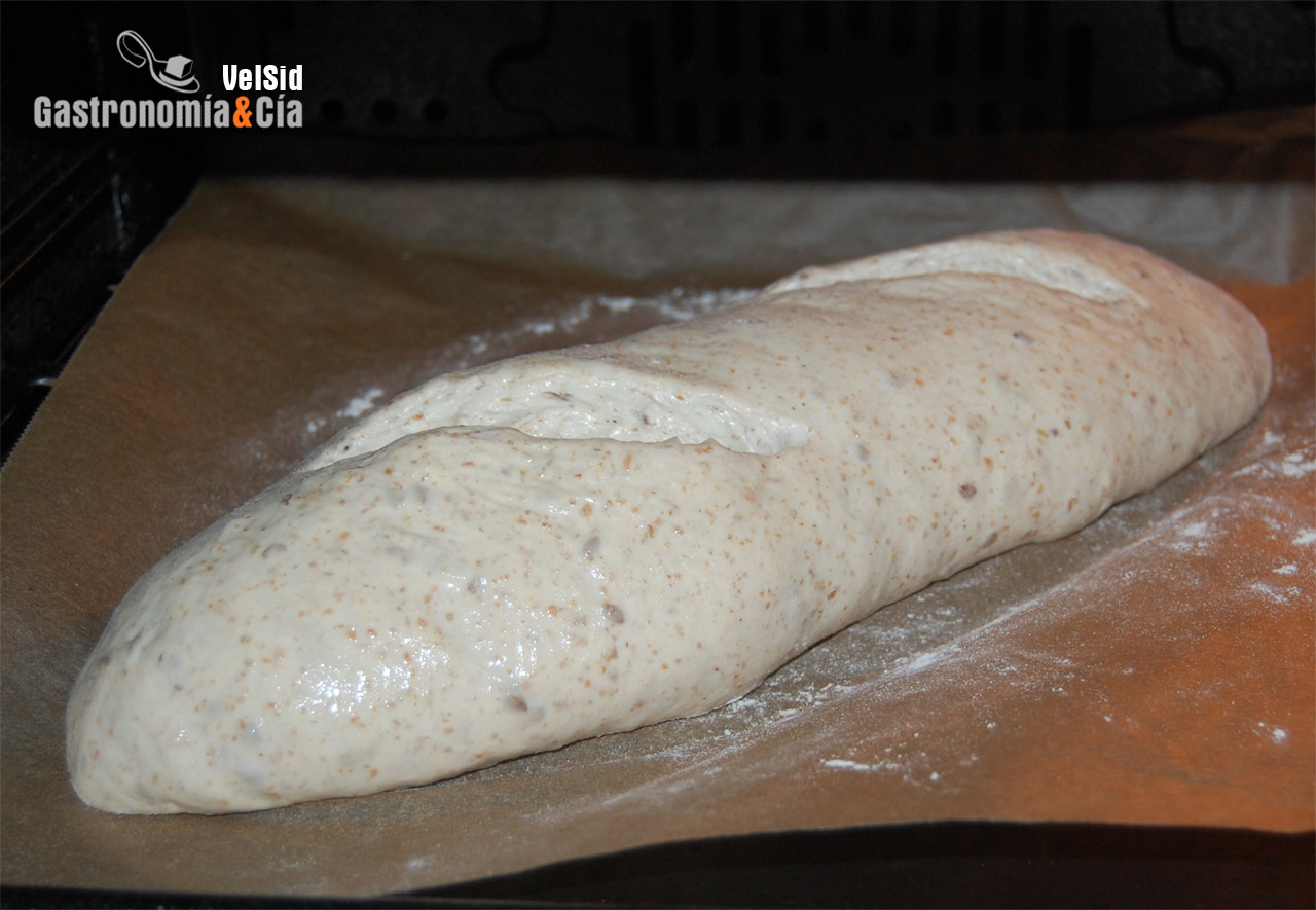 Pan rústico con linaza