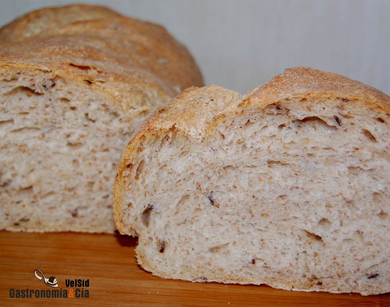 Pan rústico con linaza