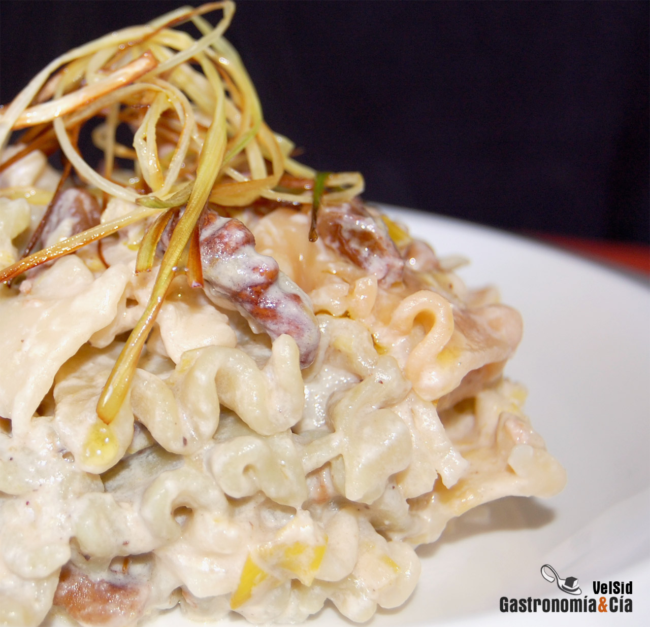 Pasta con salsa de puerro y lima