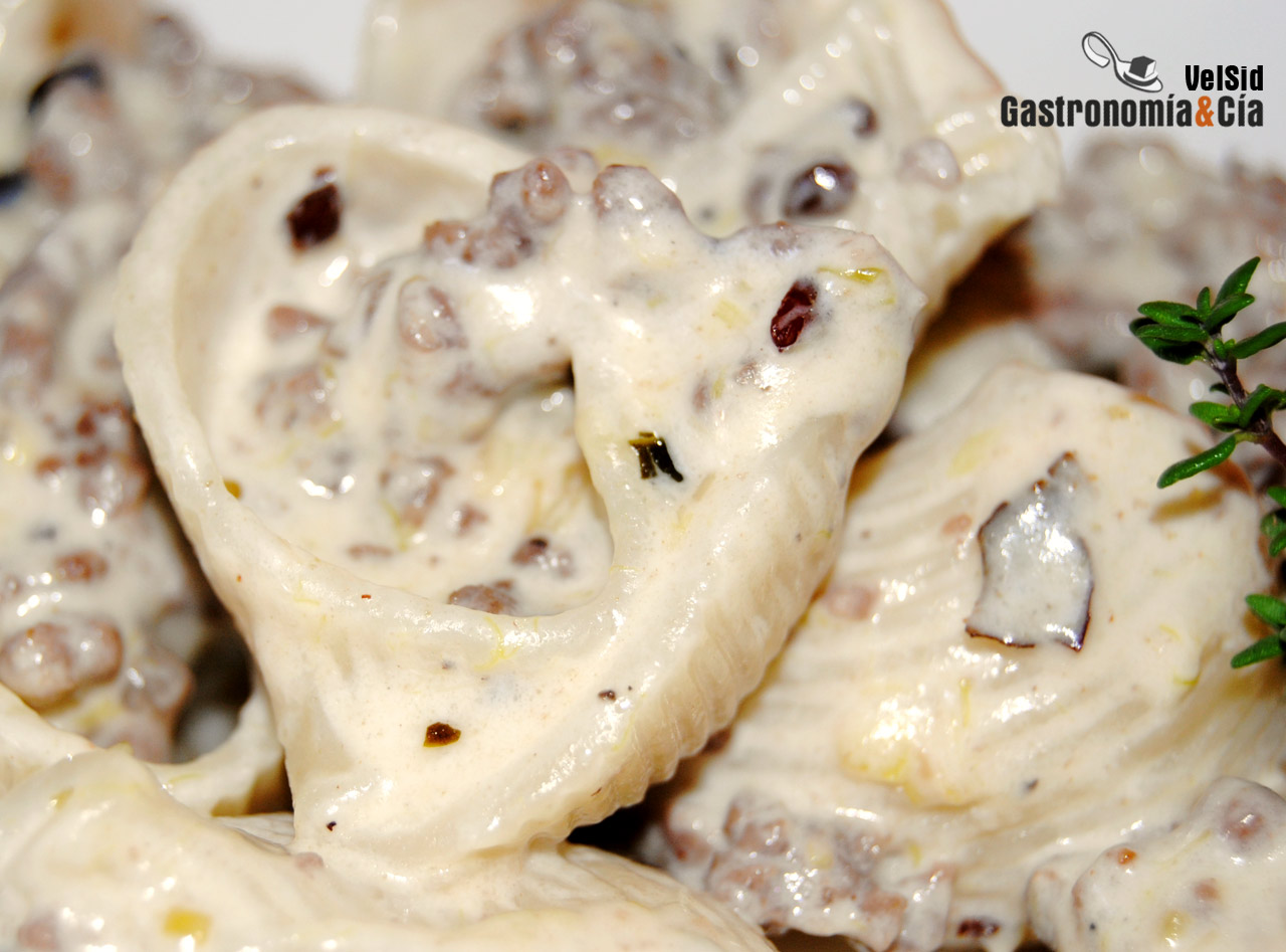 Receta de Pasta con ragú cremoso al enebro