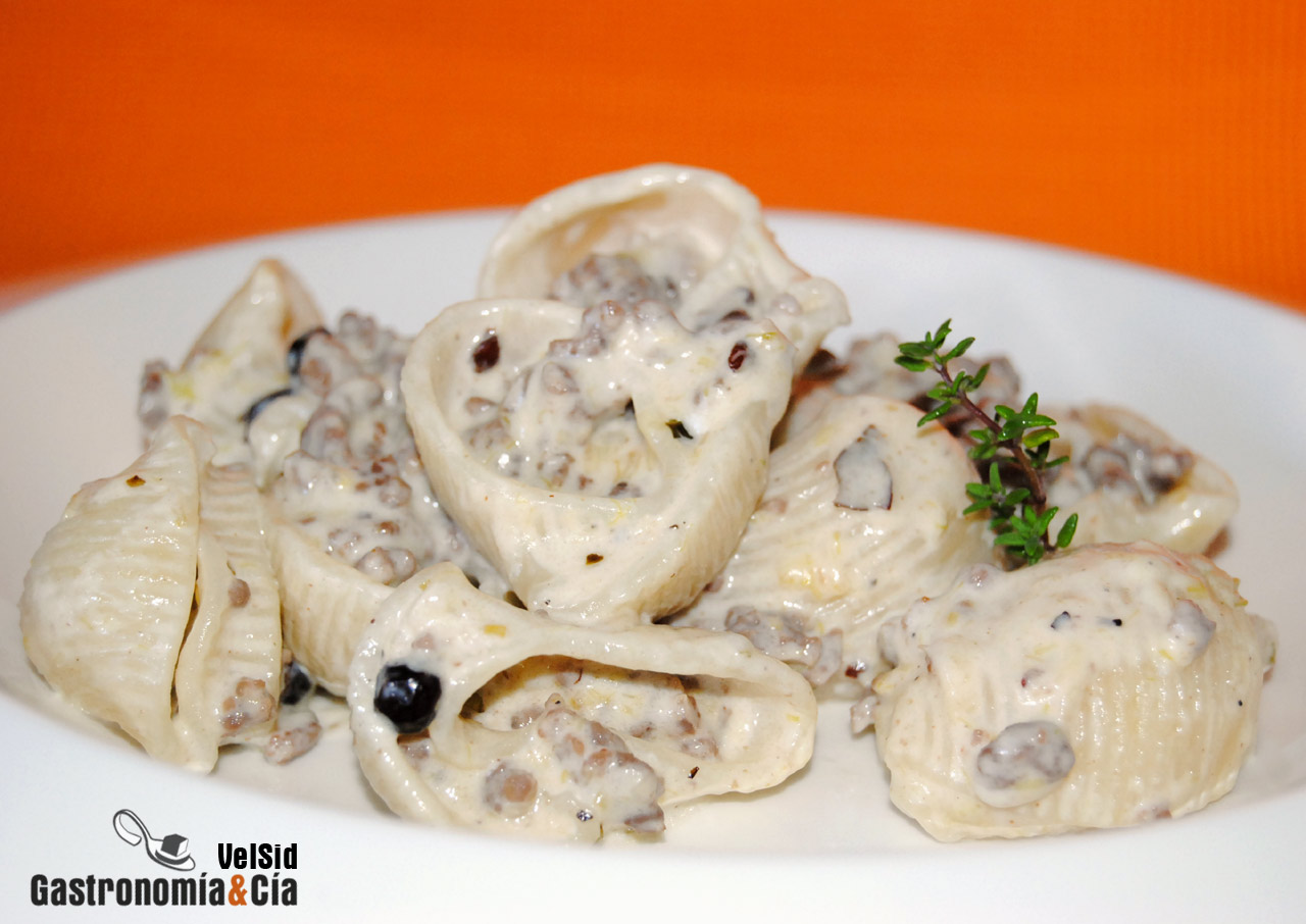 Receta de Pasta con ragú cremoso al enebro