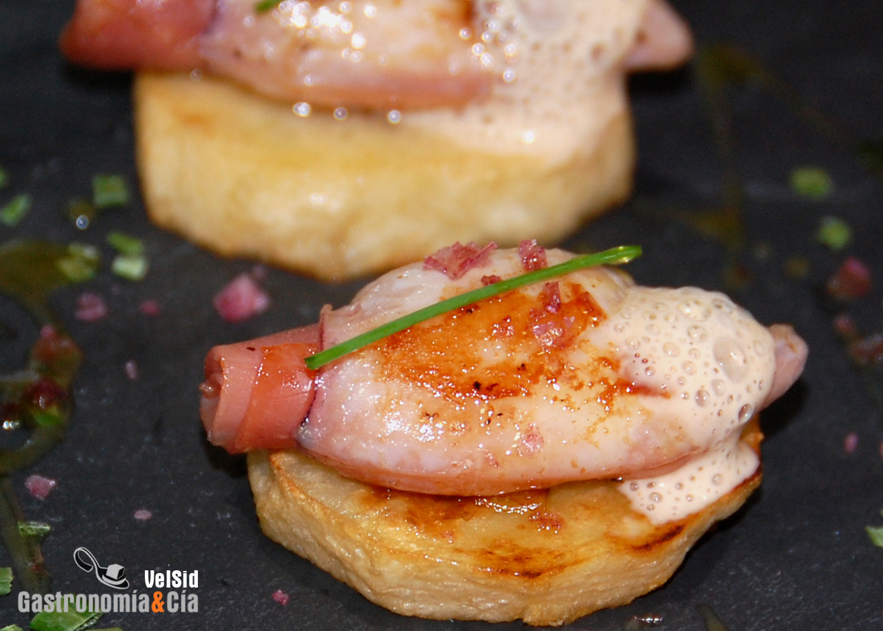 Patata confitada con chipirón relleno de jamón y aire d