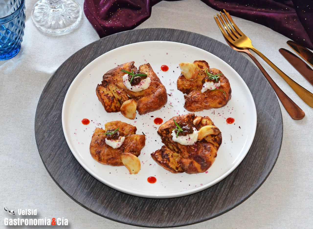 Patatas crujientes con alioli y confitura de boletus