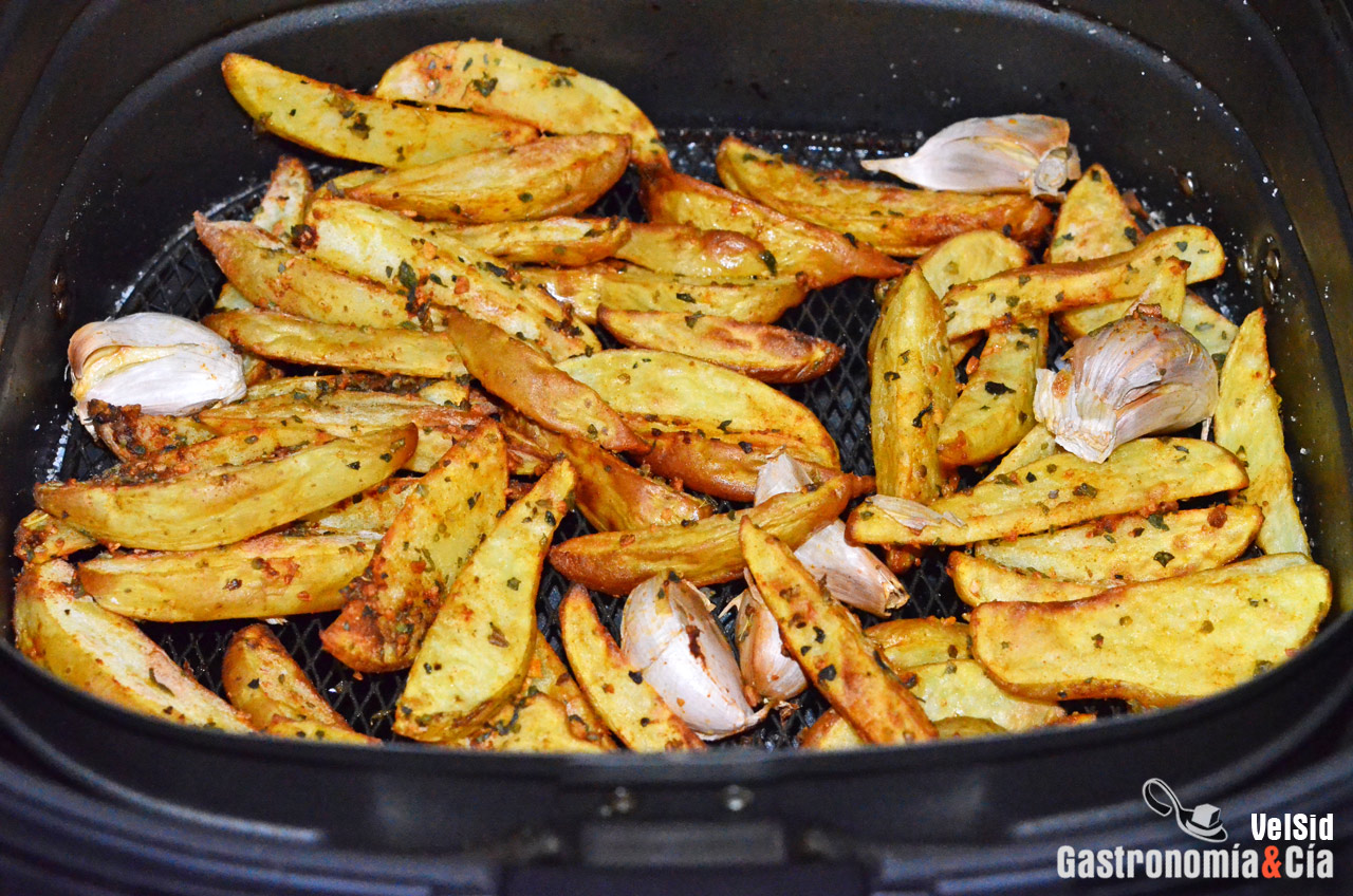 Patatas gajo con especias en freidora de aire