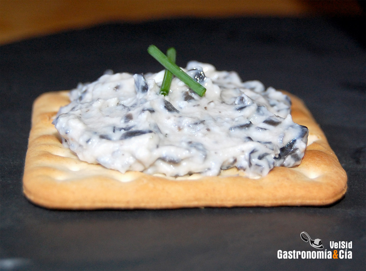 Paté de queso de cabra y aceitunas