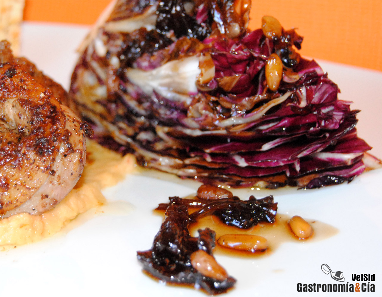 Pato con puré de chirivía y achicoria con agridulce de 