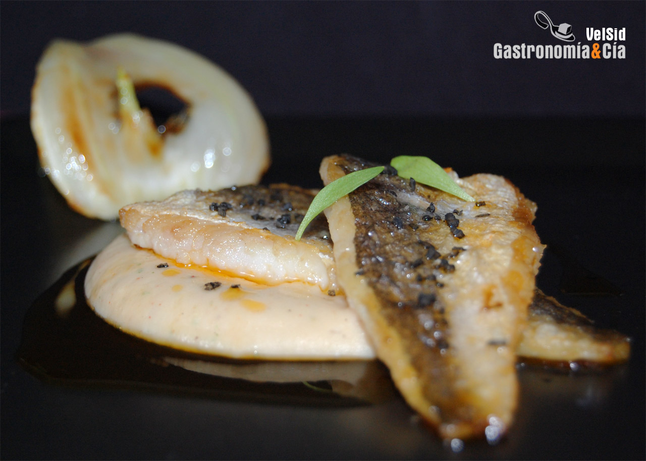 Pescadilla con puré de judías al limón