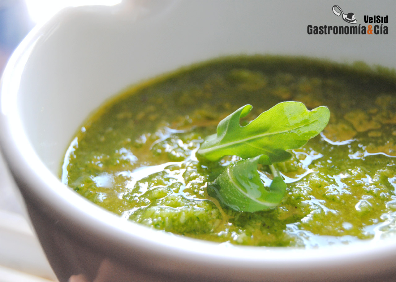 Pesto de rúcula y avellanas