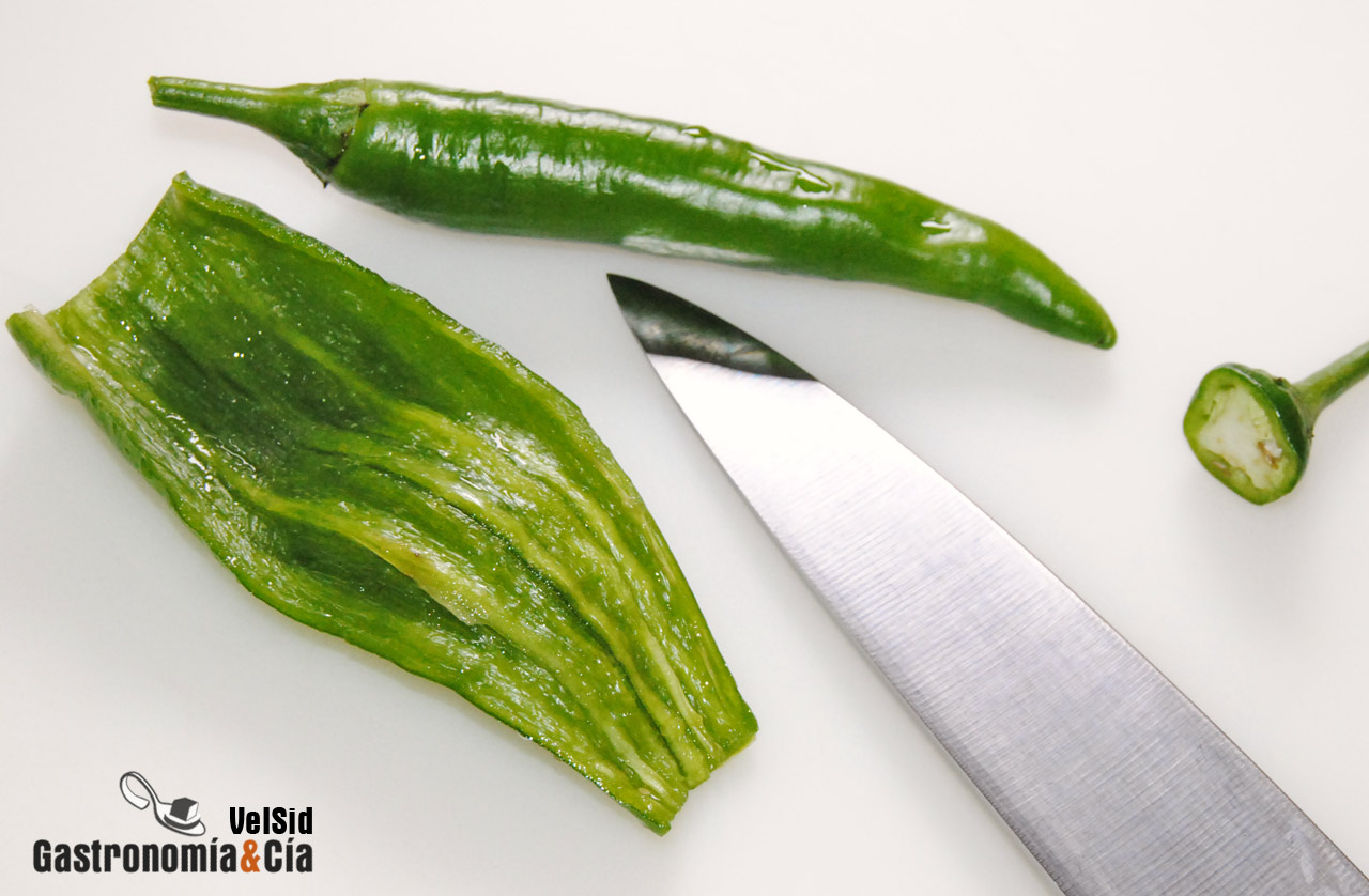 Cómo picar chiles o guindillas