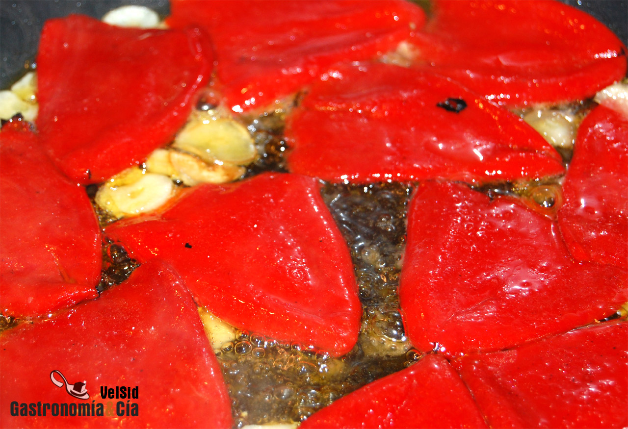 Pimientos del piquillo confitados