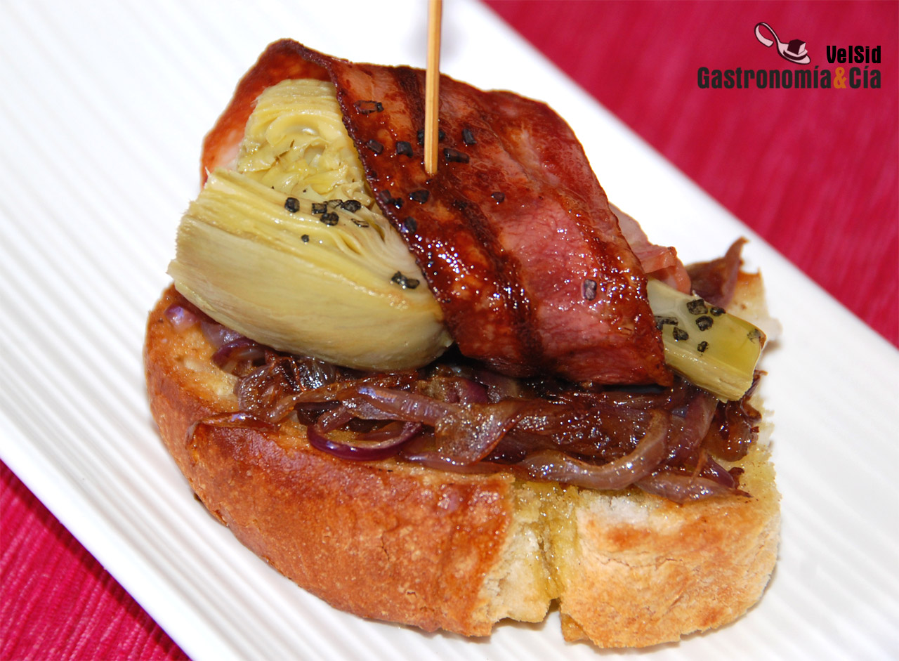 Pincho de alcachofa y bacon