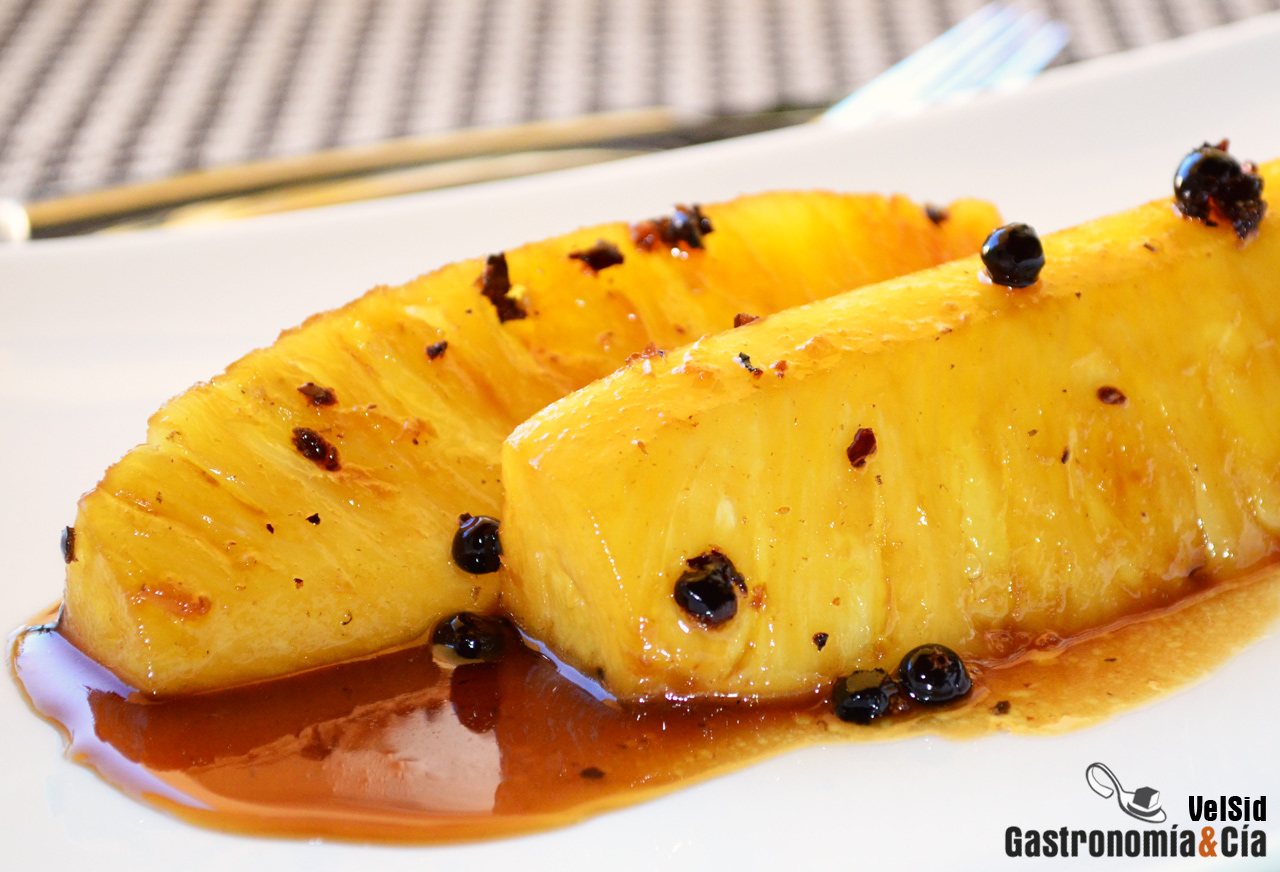 Piña con enebro y ginebra