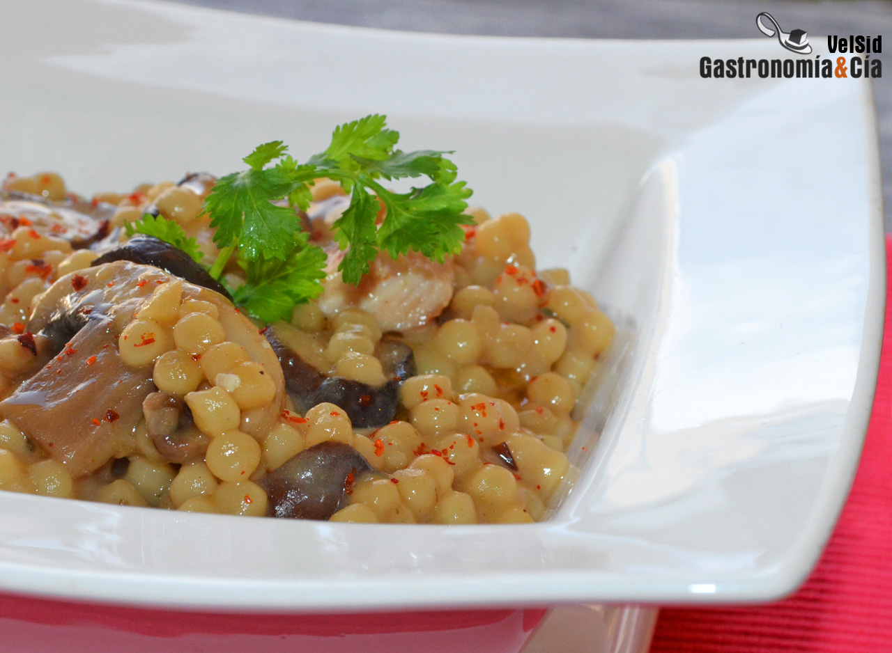 Piombi cremoso con pavo y setas al curry