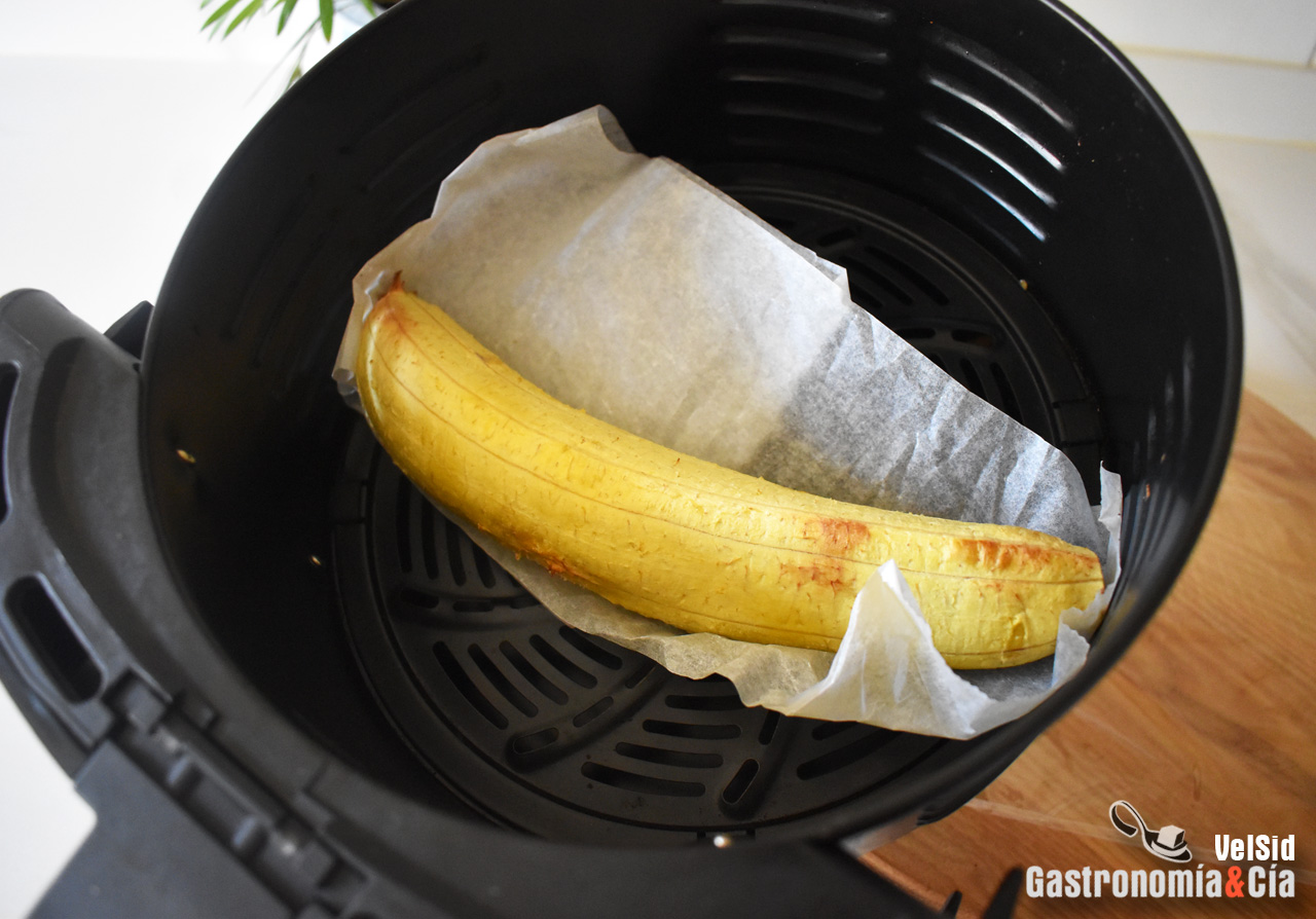 Plátano macho relleno con pavo ahumado y queso