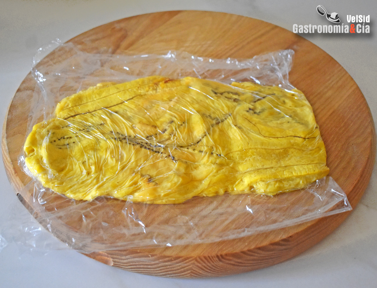 Plátano macho relleno con pavo ahumado y queso