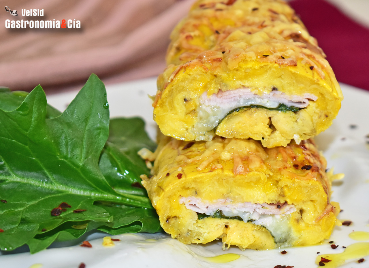 Plátano macho relleno con pavo ahumado y queso