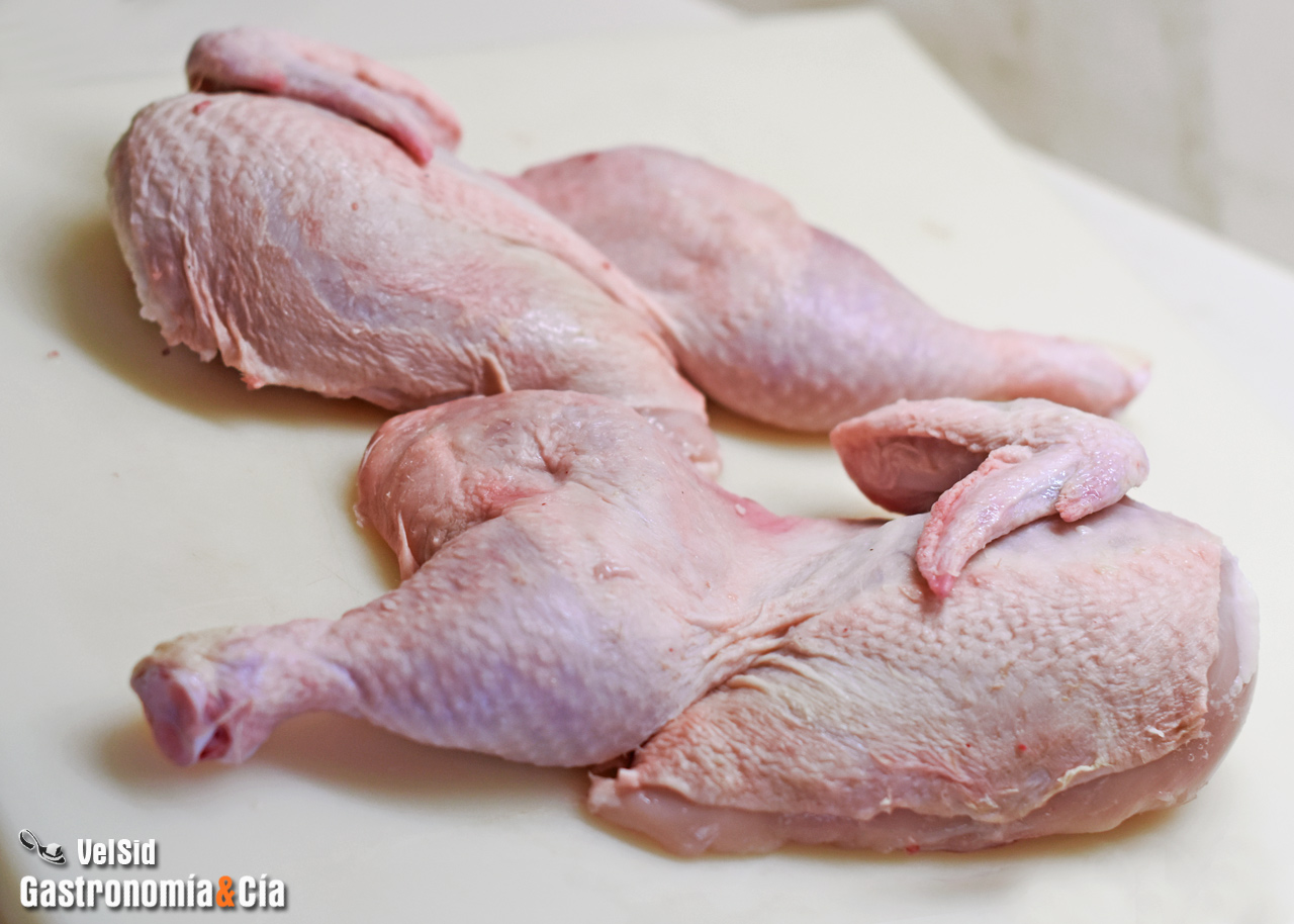 Pollo asado con especias y limón