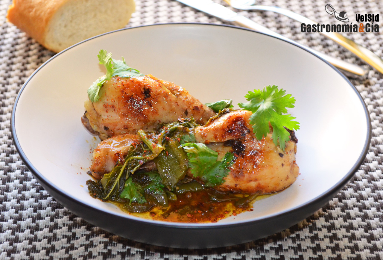 Cazuela de pollo con kale y pimientos