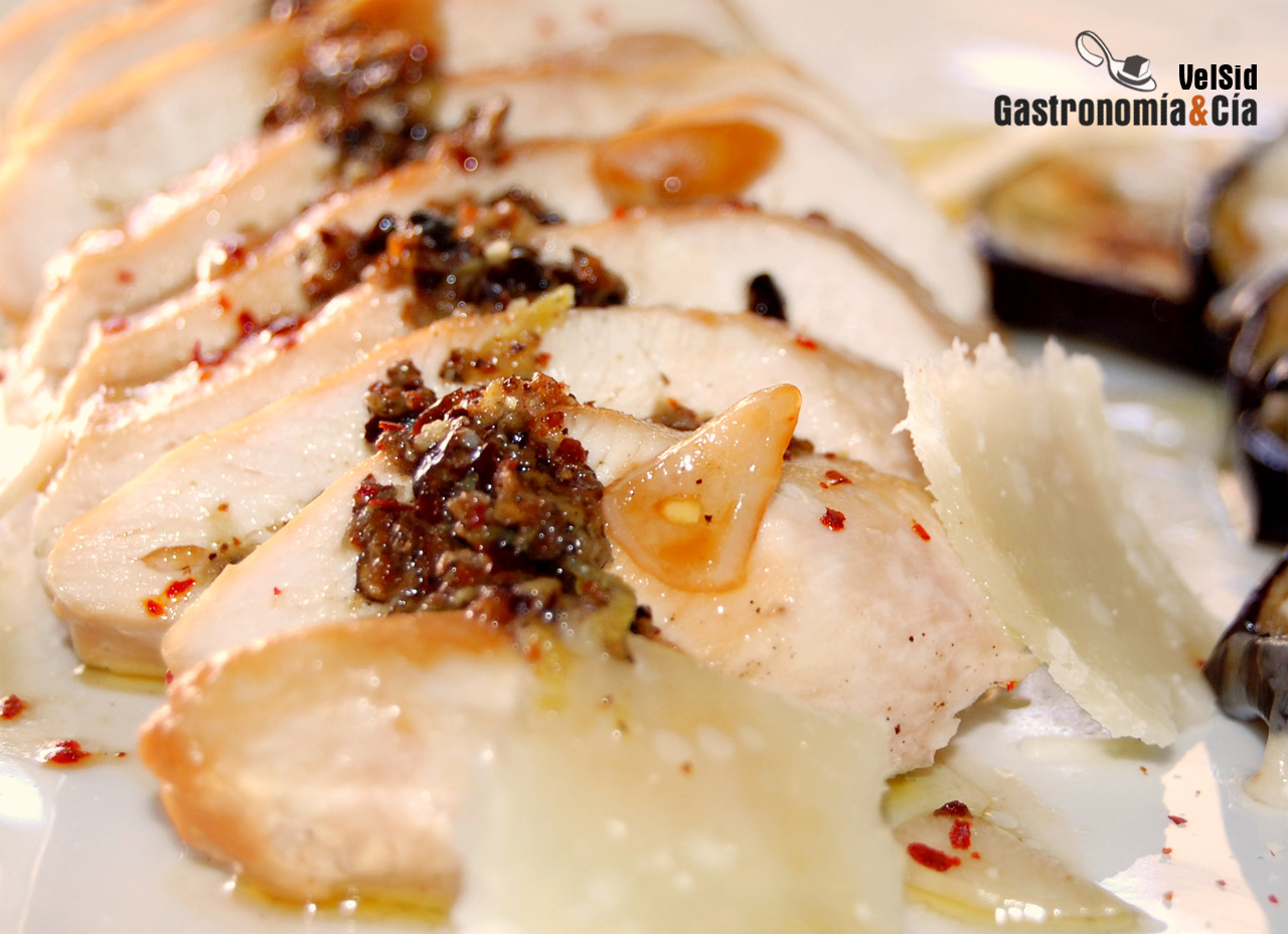 Pollo con lima y enebro