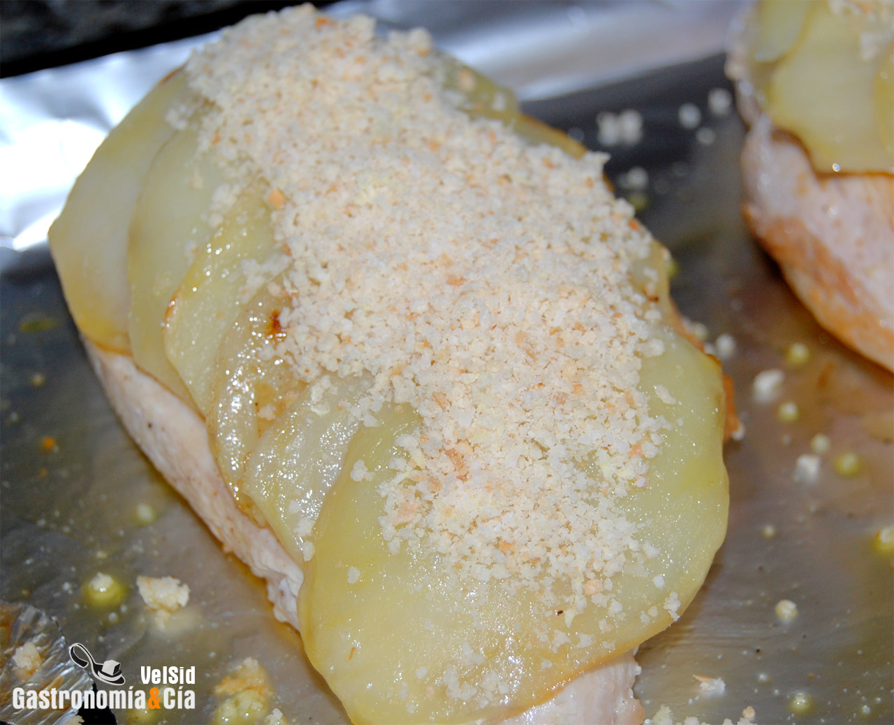 Pollo con patatas crujientes