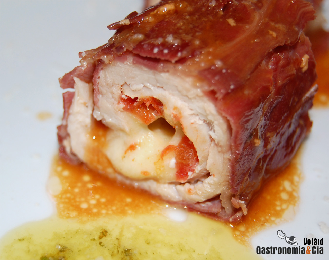 Pollo relleno de tomate y mozzarella