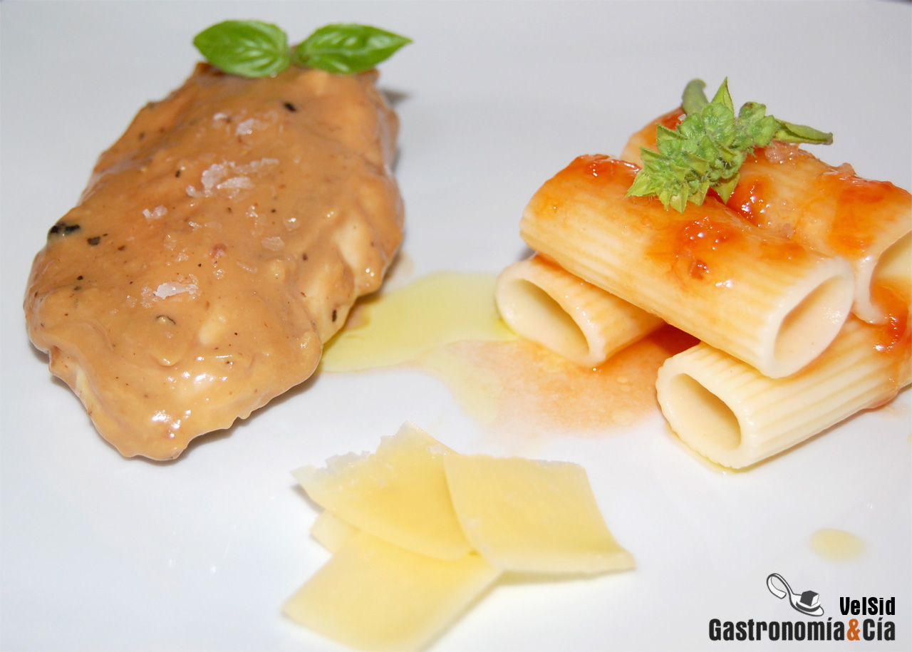 Pollo con salsa de castañas y reducción de vino