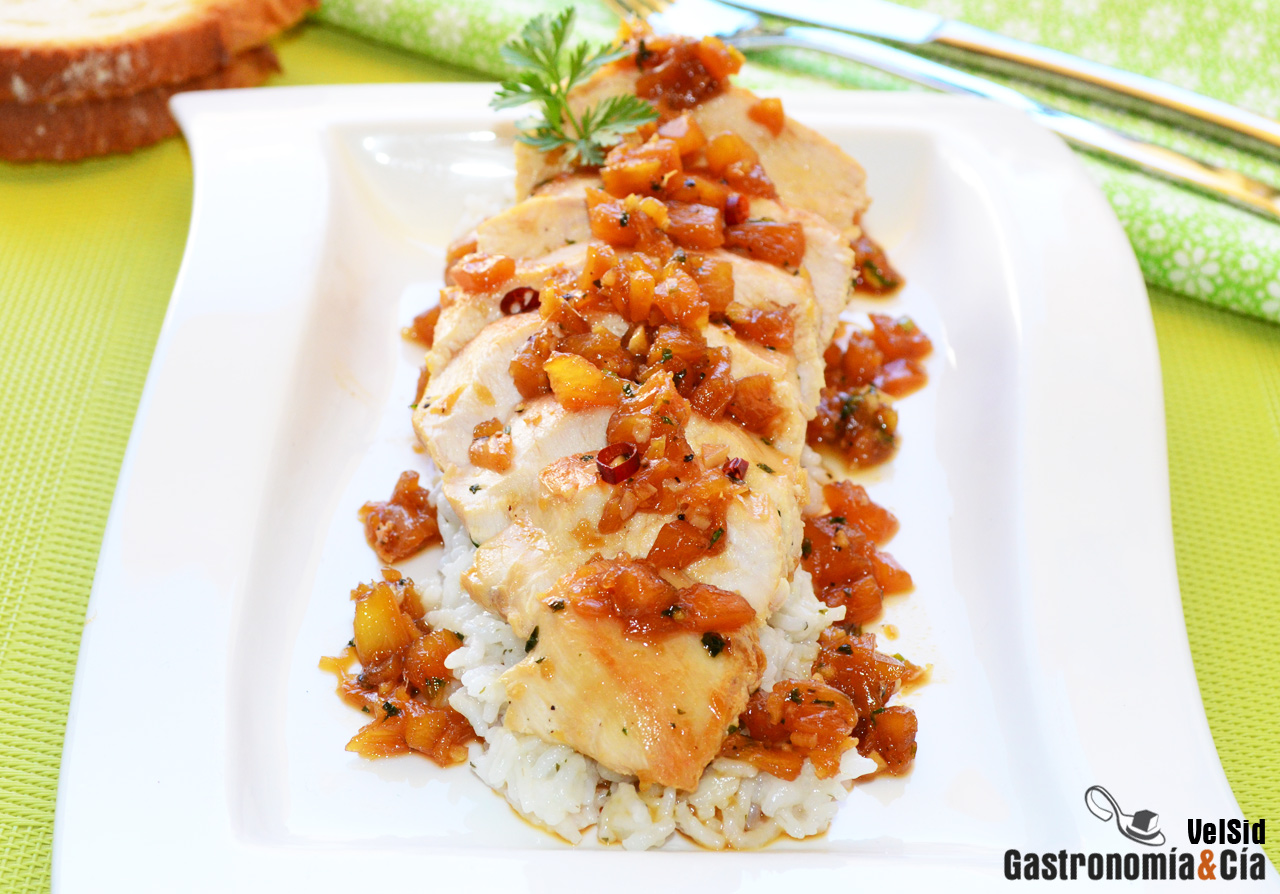 Pechuga de pollo a la plancha con salsa de piña