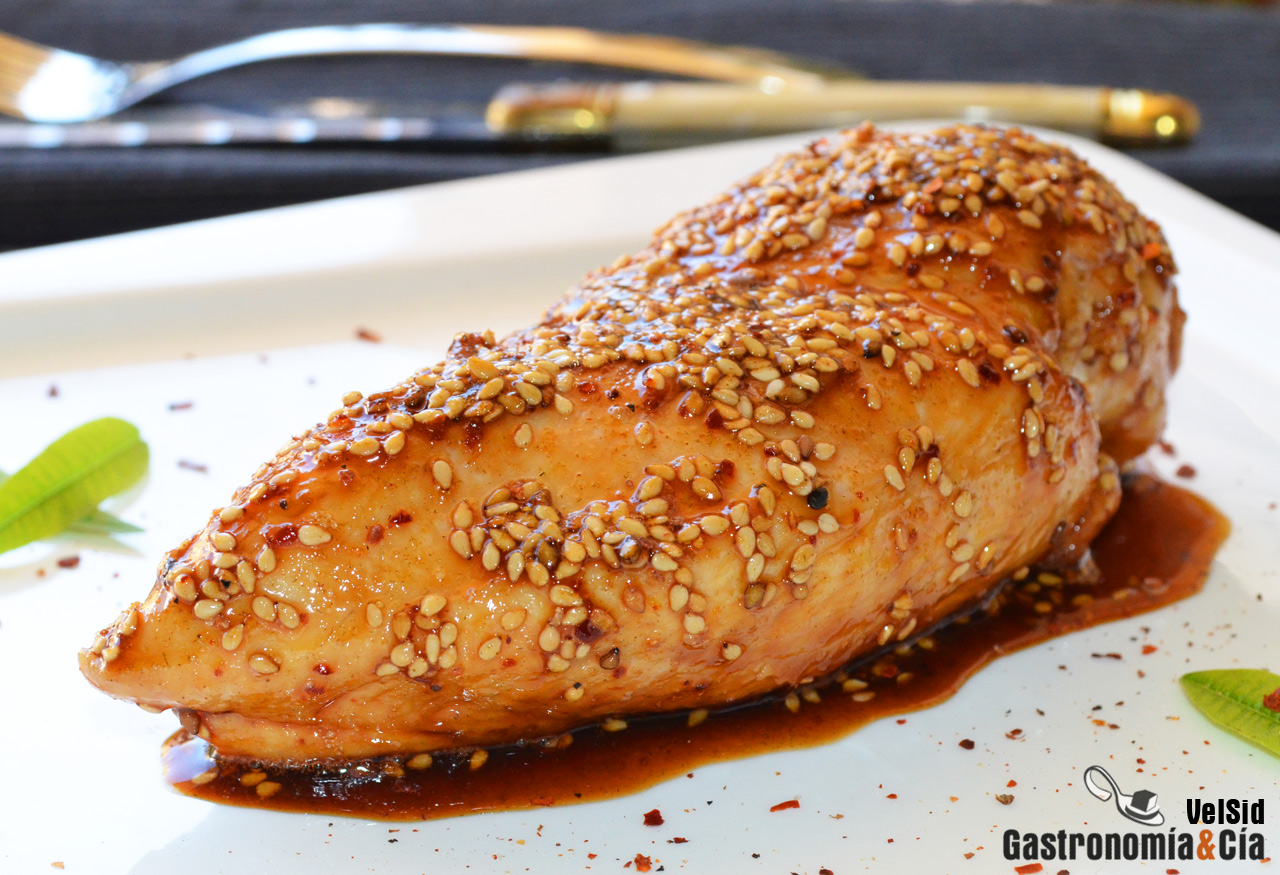 Pechuga de pollo con sésamo y miel