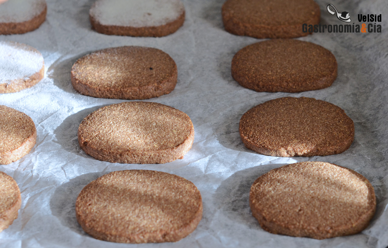 Polvorones de almendra y avena