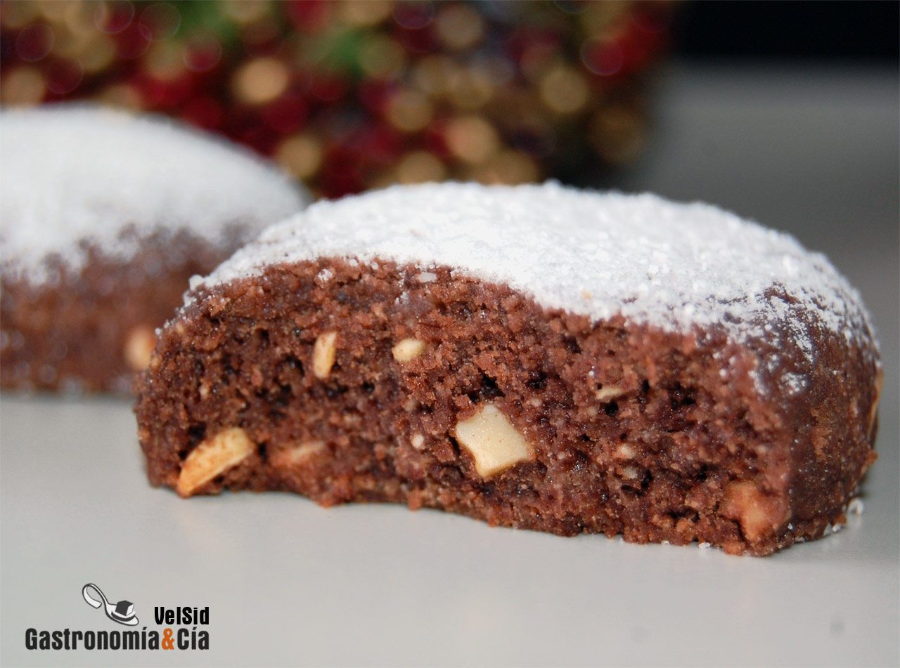Polvorones de chocolate y almendra