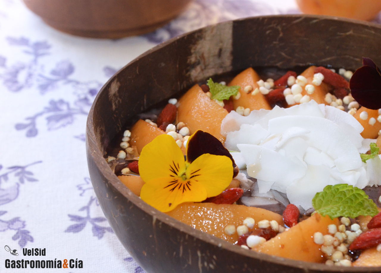 Porridge de açai con albaricoques y coco