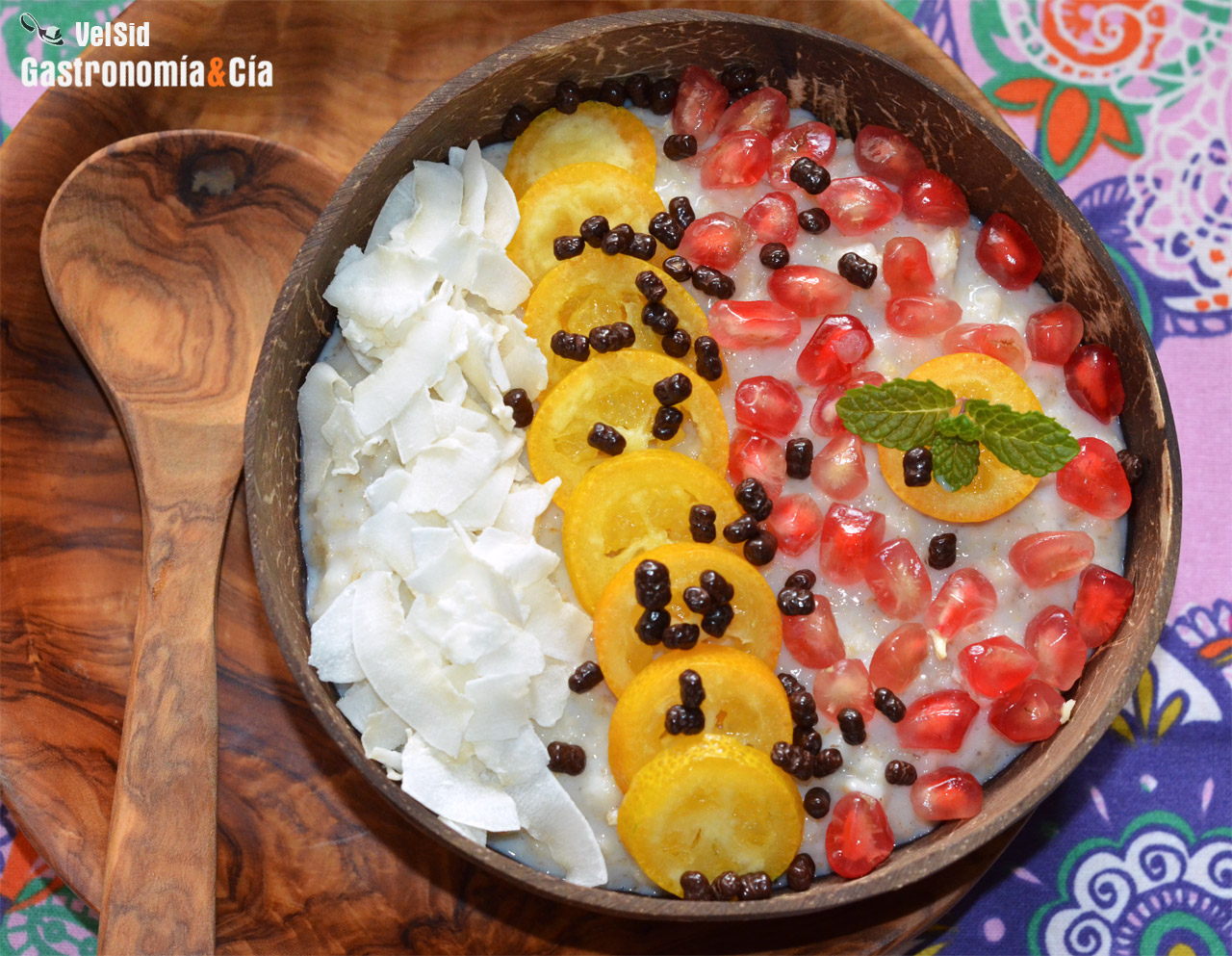 Porridge con kumquats, granada y coco, receta para un d