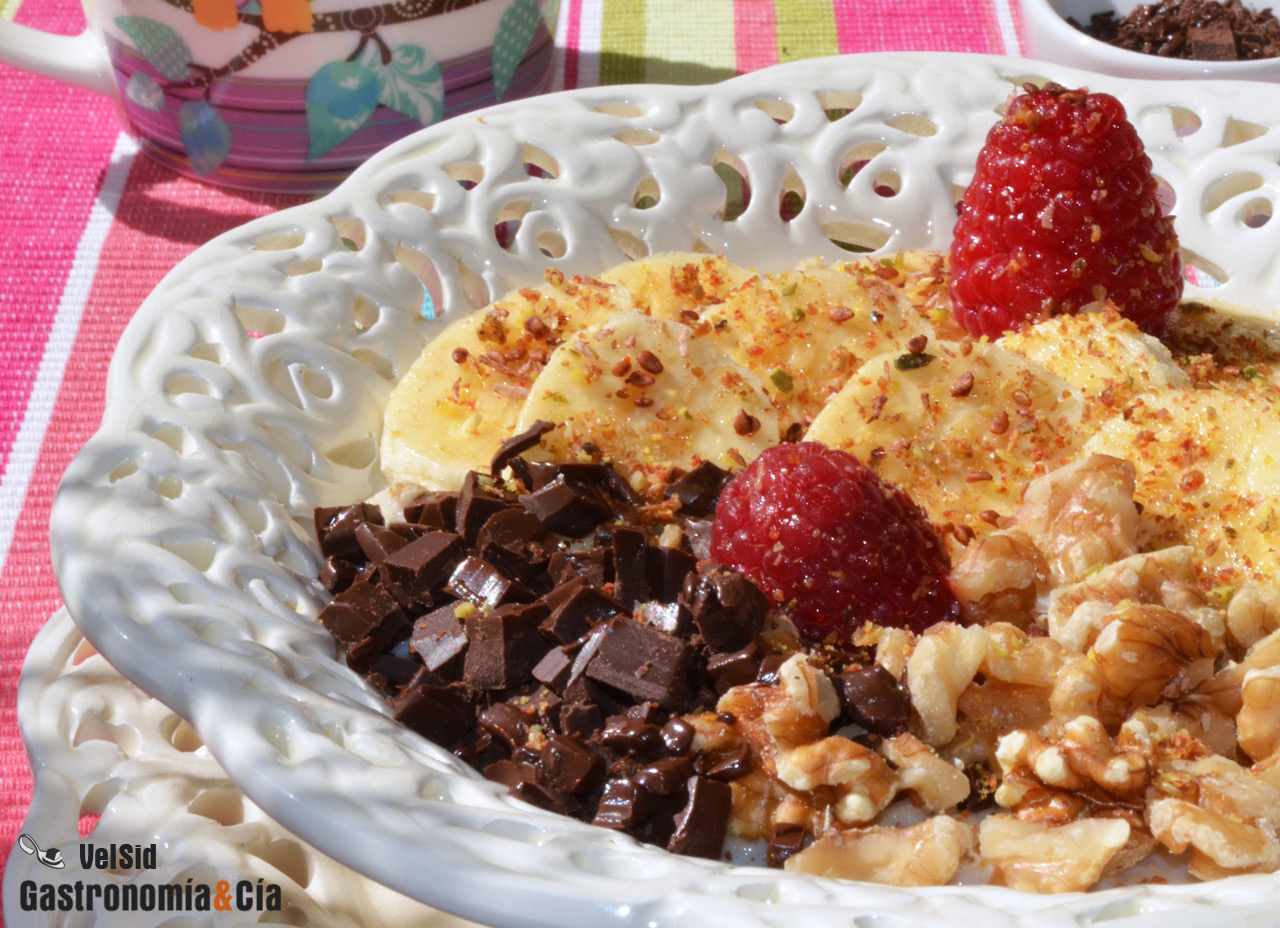 Porridge con plátano, chocolate y nueces