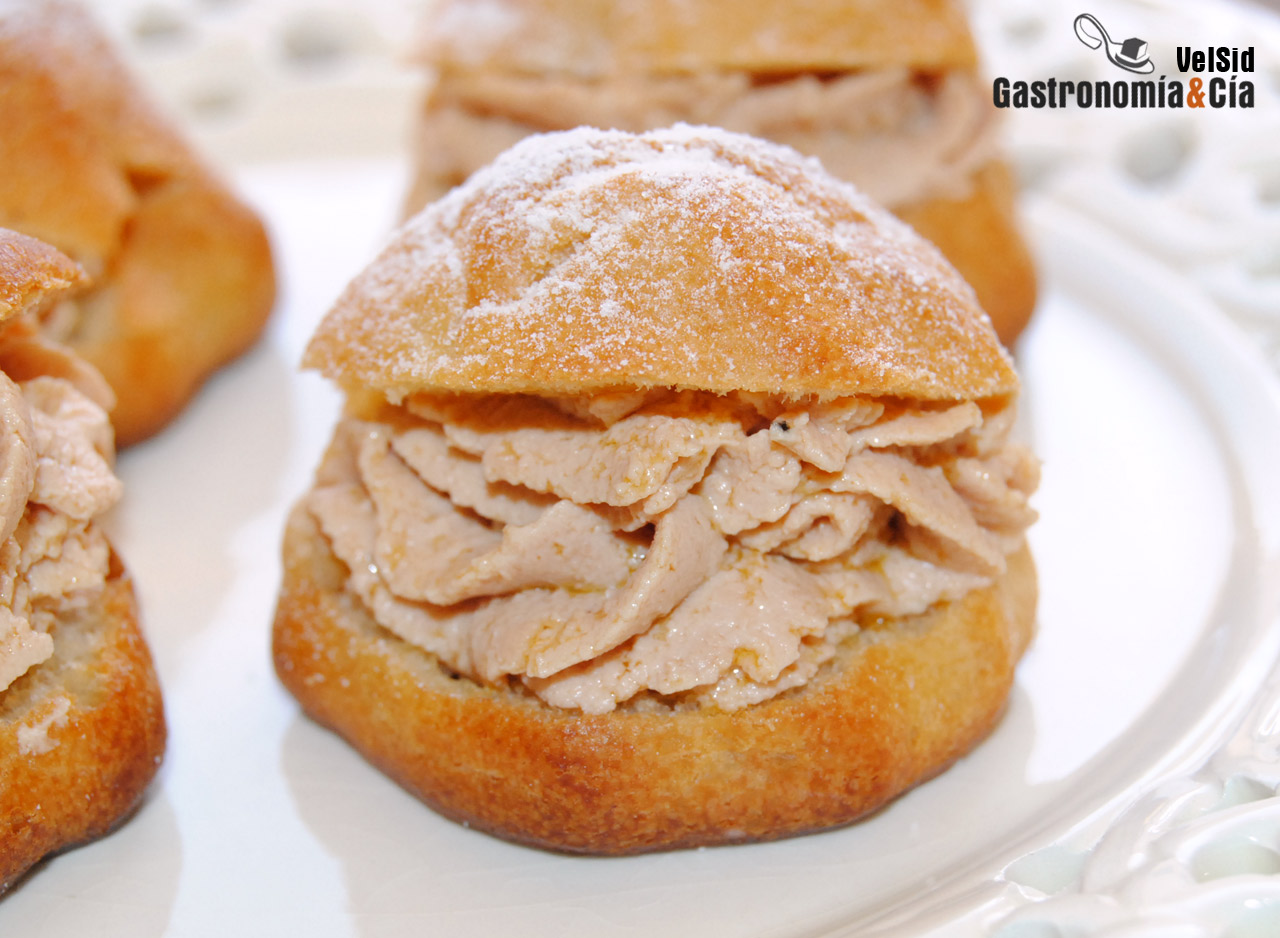 Profiteroles de boletus y crema de foie