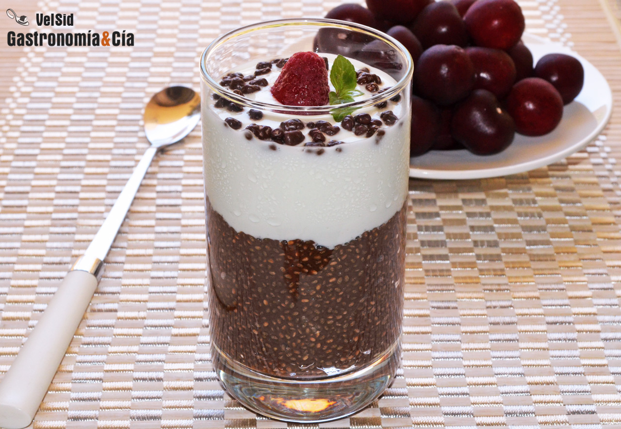 Pudin de chía y moka con yogur griego