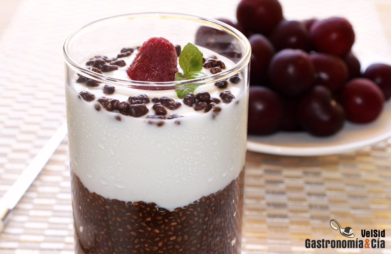 Pudin de chía y moka con yogur griego