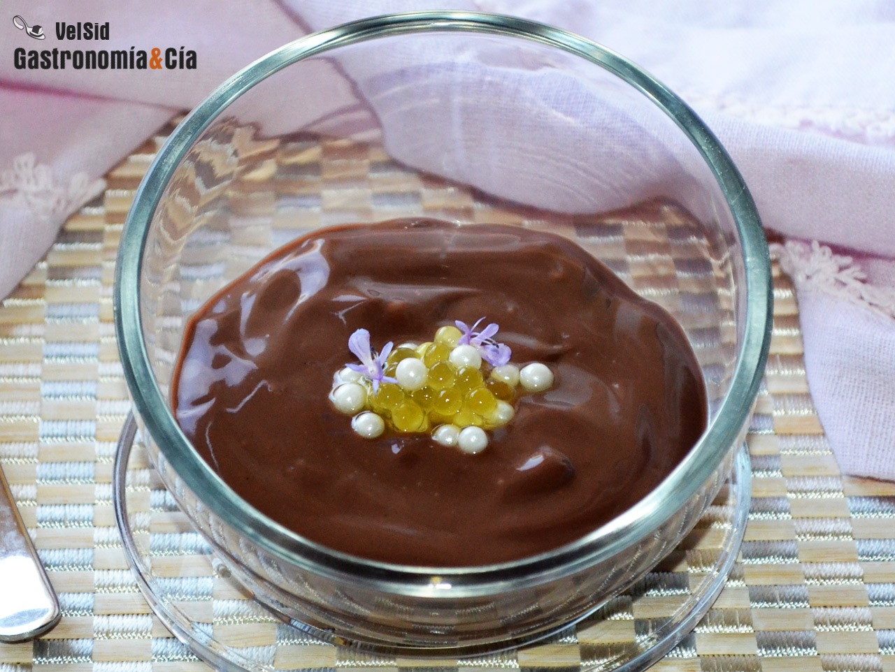 Pudin cremoso de chocolate con aceite de oliva virgen e