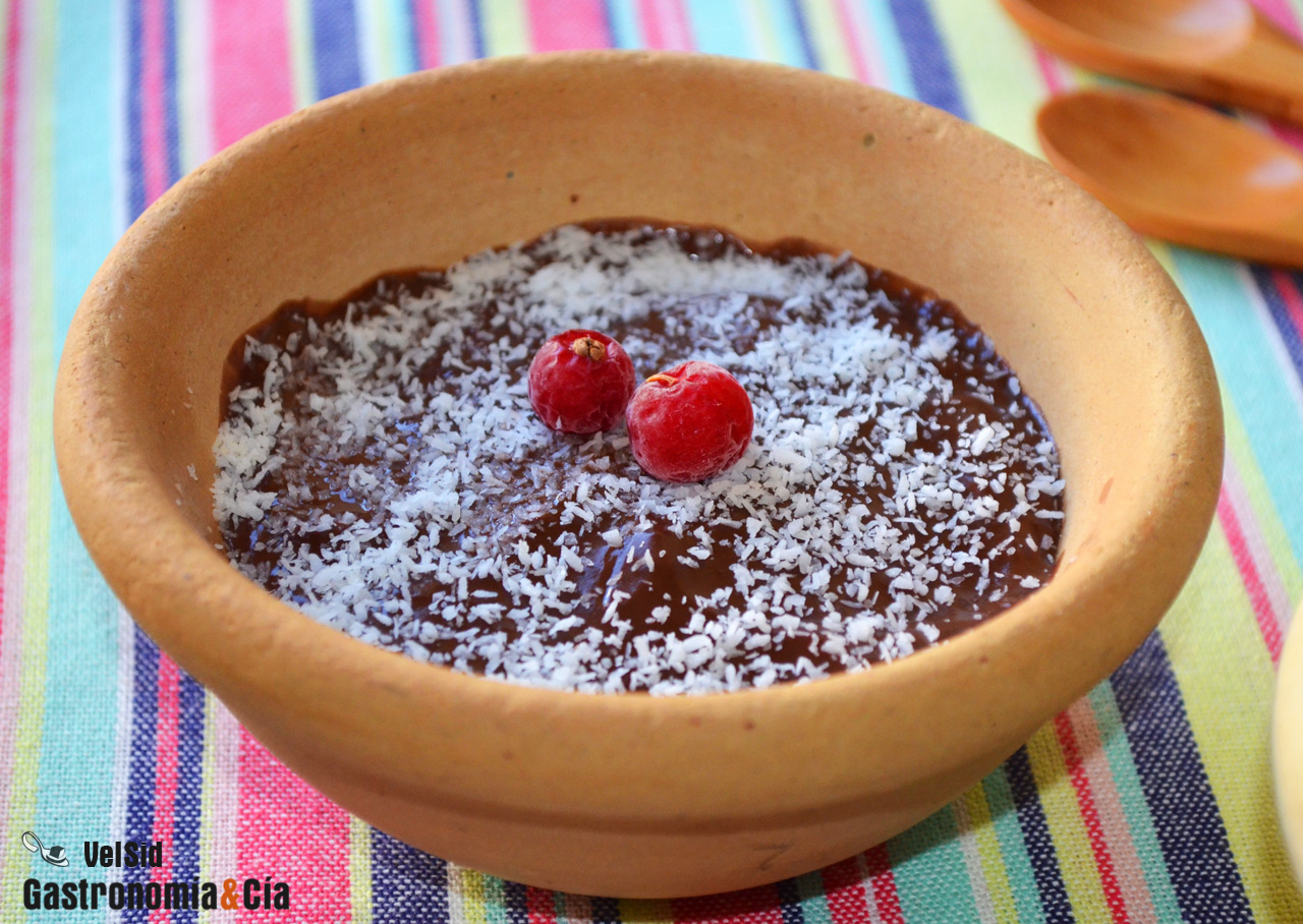 Pudin cremoso de chocolate vegano