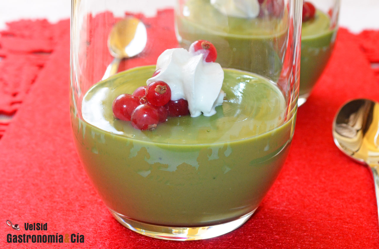 Pudin cremoso de té matcha