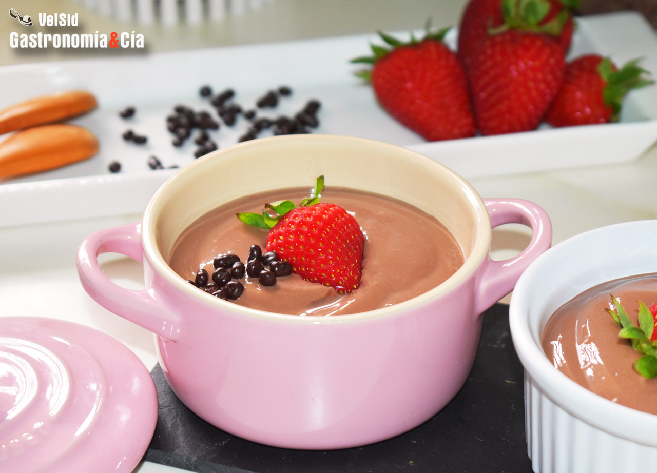 Pudin de chocolate y avellanas vegano