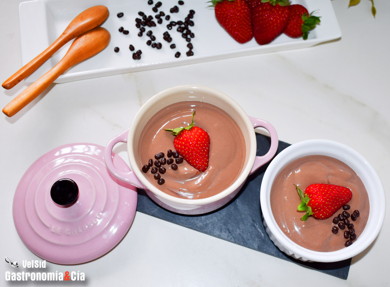 Pudin de chocolate y avellanas vegano