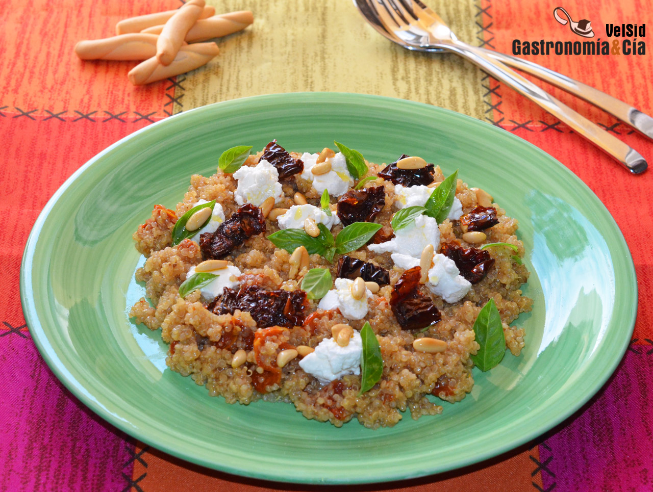 Quinoa con tomates secos, ricotta y albahaca