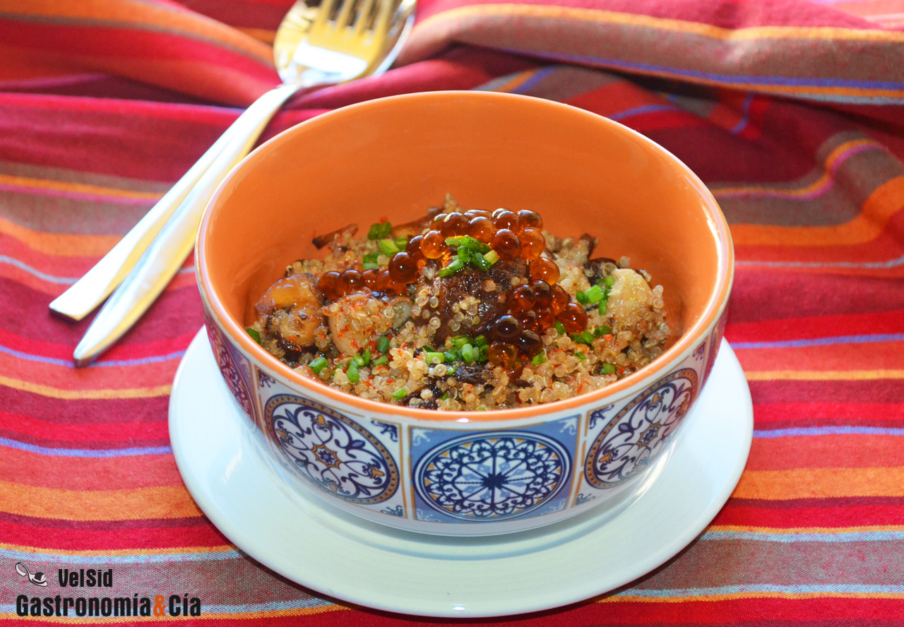 Quinua con shiitake, cebolla negra y esferas de soja