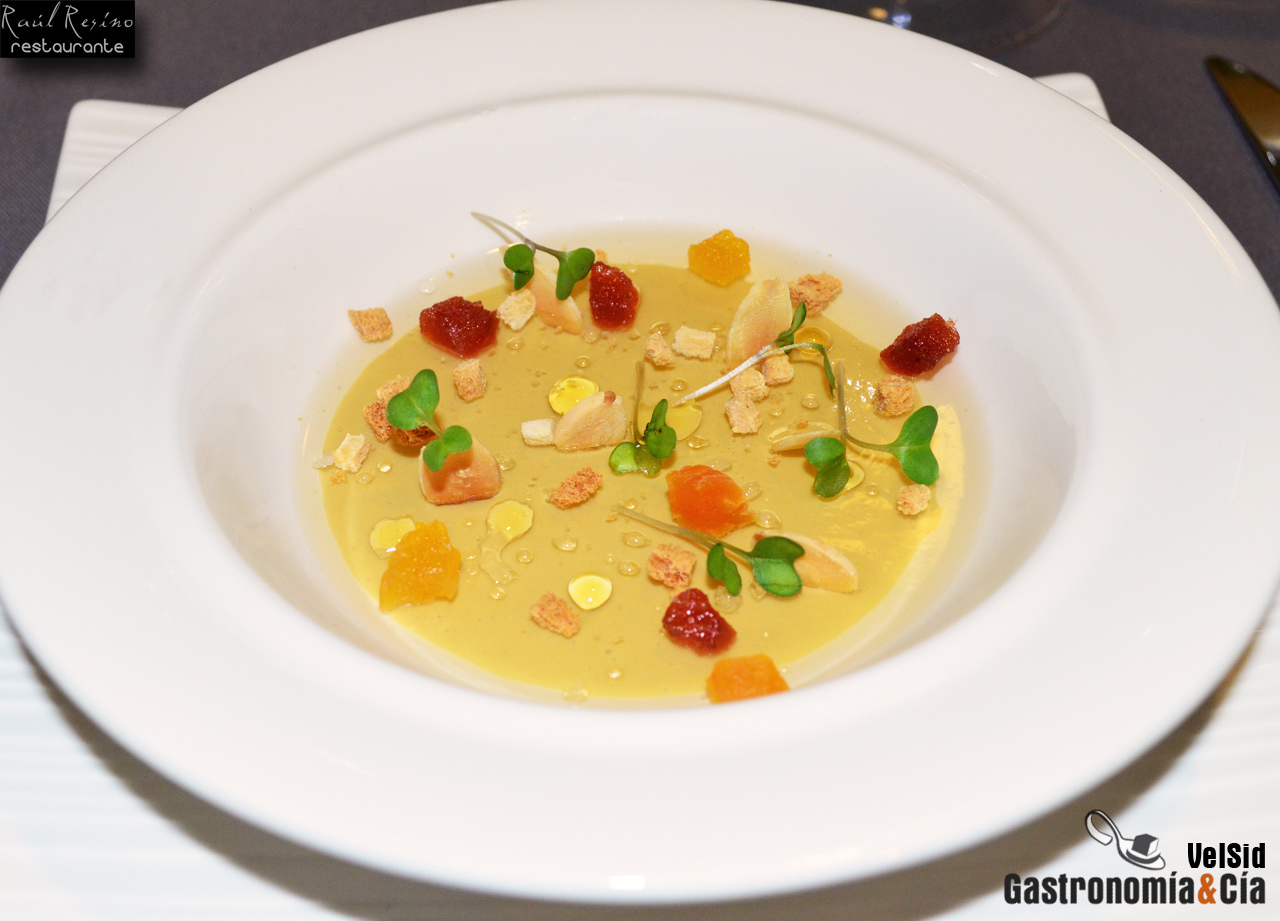 Cremoso de foie micuit con mantel de moscatel de Gandes